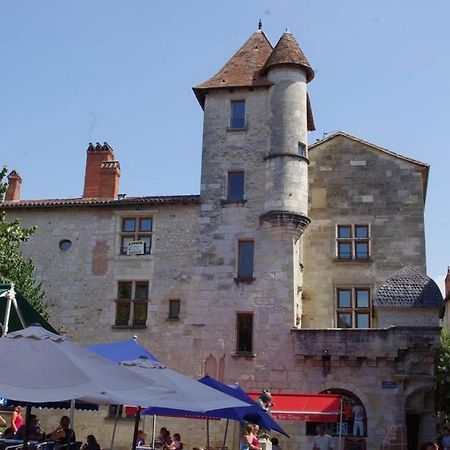 Appartement En Centre Ville Historique Perigueux Luaran gambar