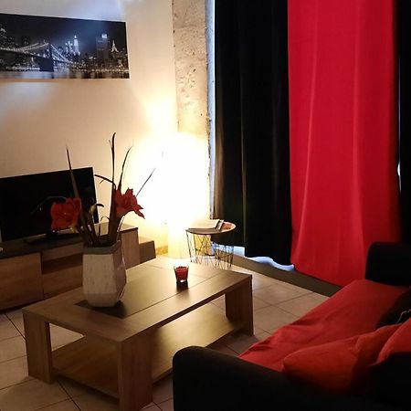 Appartement En Centre Ville Historique Perigueux Luaran gambar