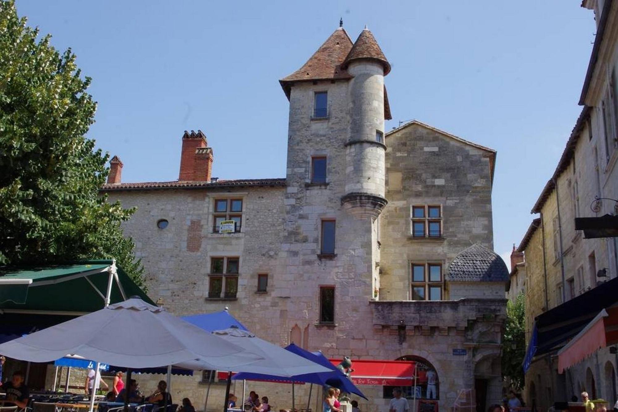 Appartement En Centre Ville Historique Perigueux Luaran gambar