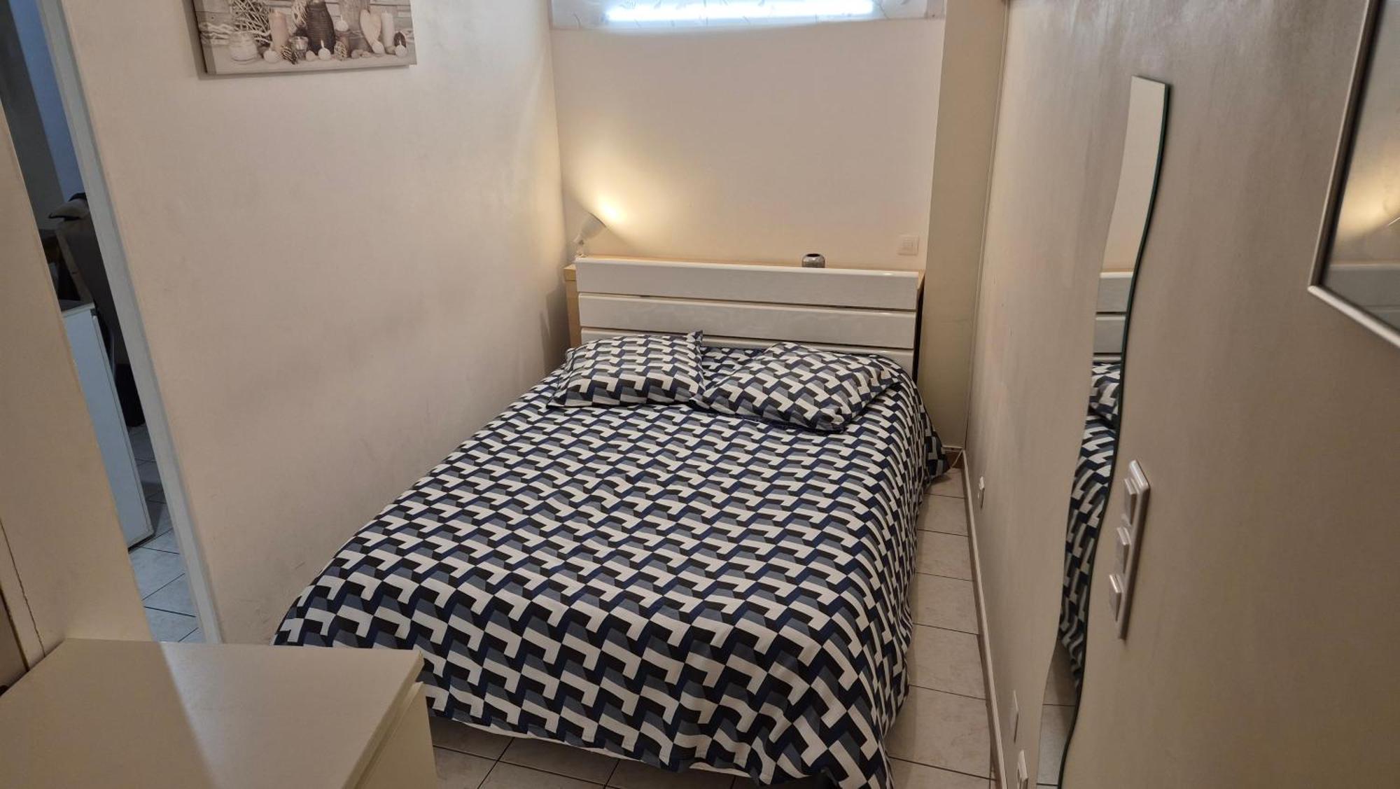 Appartement En Centre Ville Historique Perigueux Luaran gambar